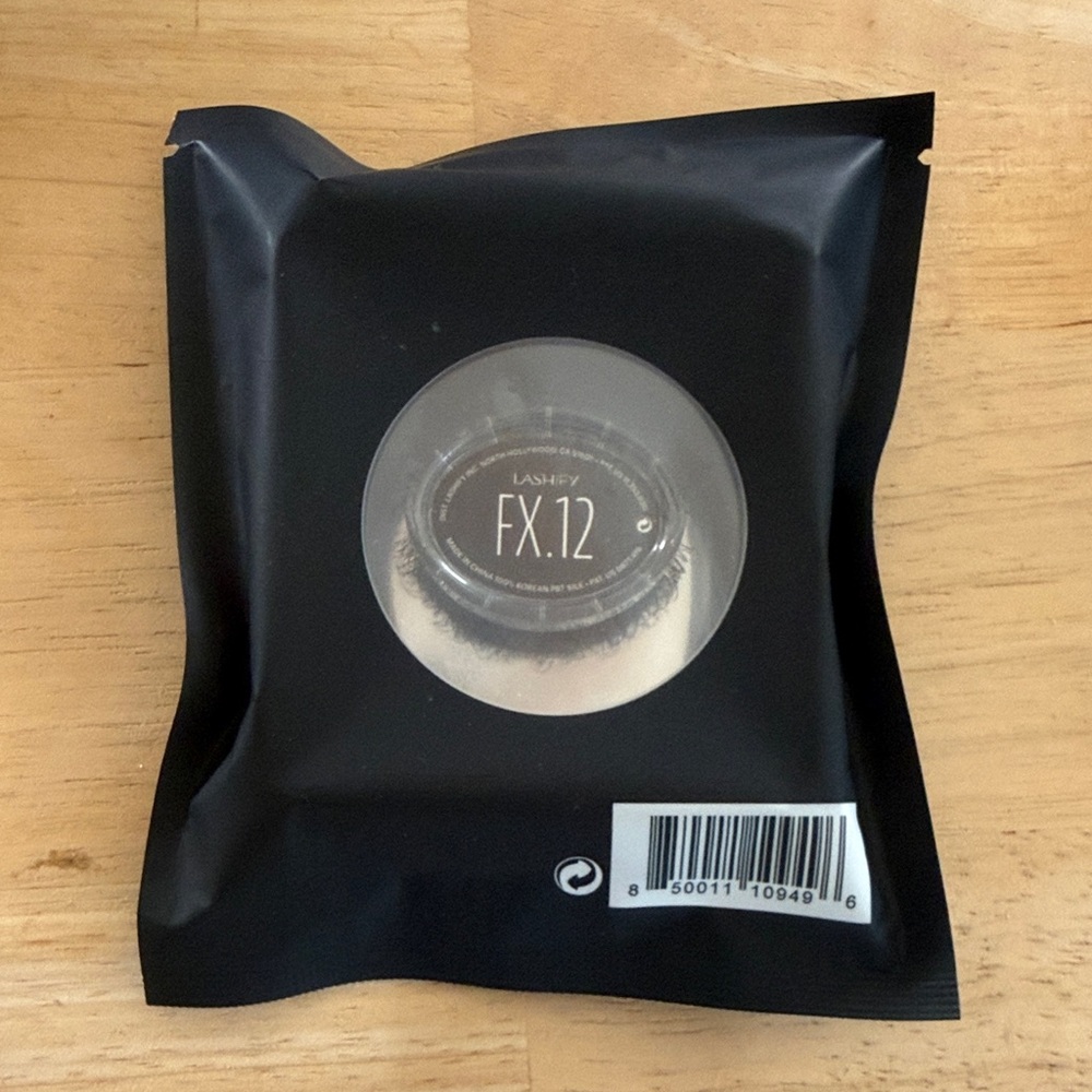 LASHIFY FX.12 Black Lashes Fluffy FX NWT